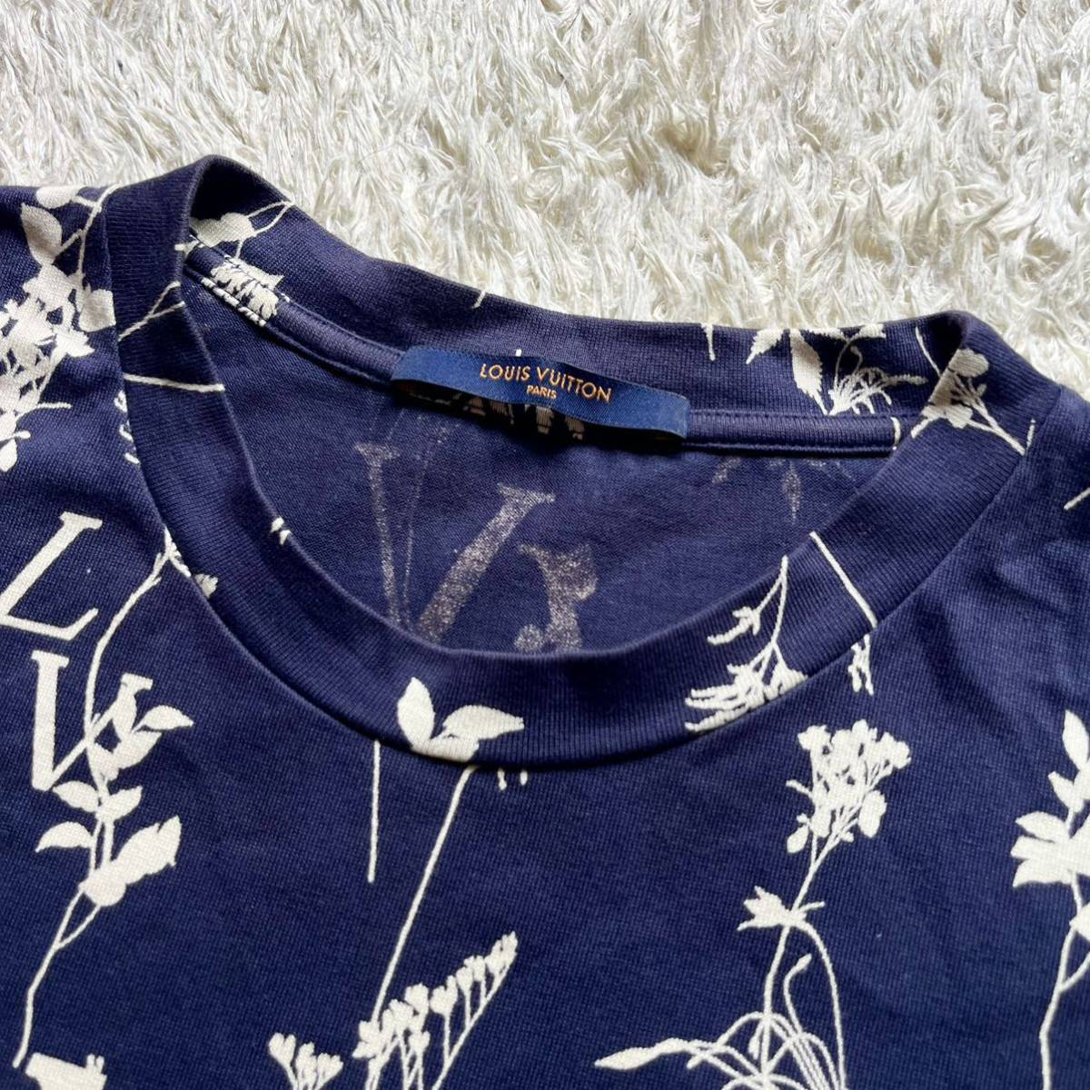 極美品○ルイヴィトン【イケてる男の輝く夏】 LOUIS VUITTON Tシャツ 極美品○ルイヴィトン【イケてる男の輝く夏】 LOUIS VUITTON Tシャツ