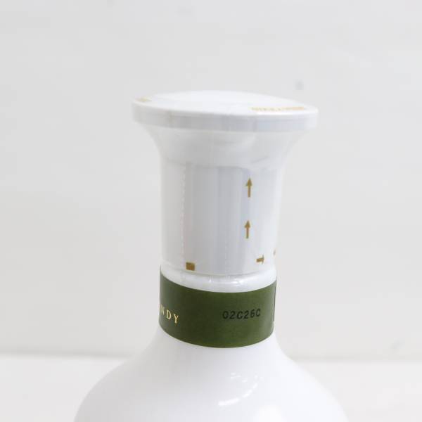 NIKKA(ニッカ)XO 白 40% 660ml 陶器(重量1224g)C23F060002 ニッカブランデー XO 白 40度 660ml 国産ブランデー 箱なし