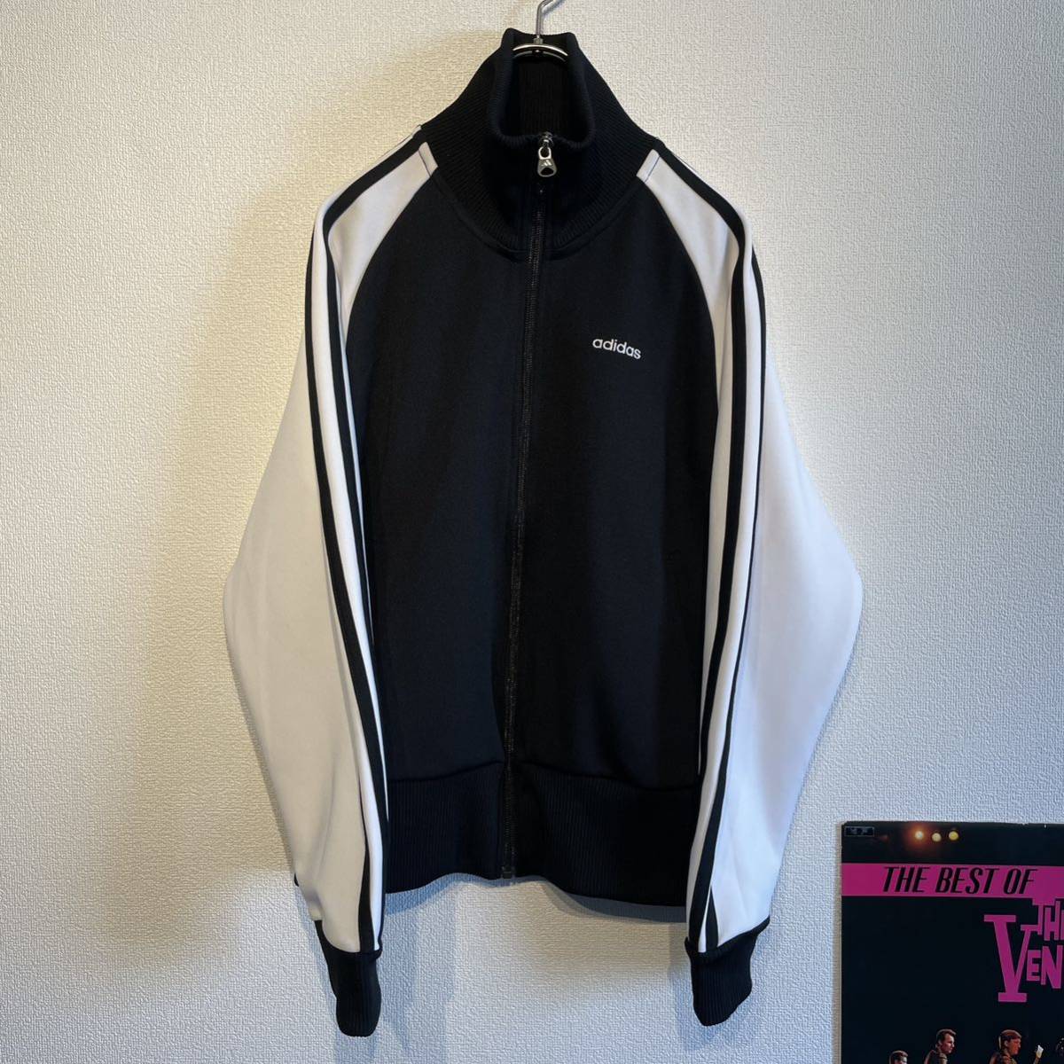 極良カラー】adidas 万国旗タグ トラックジャケット 黒白 90s