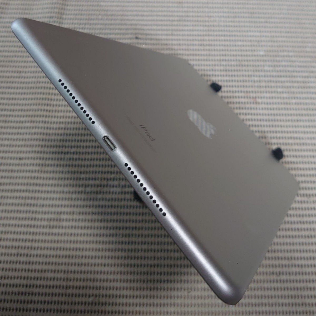 完動品美品iPad第8世代(A2270)本体32GBシルバーWi-Fiモデル｜PayPayフリマ