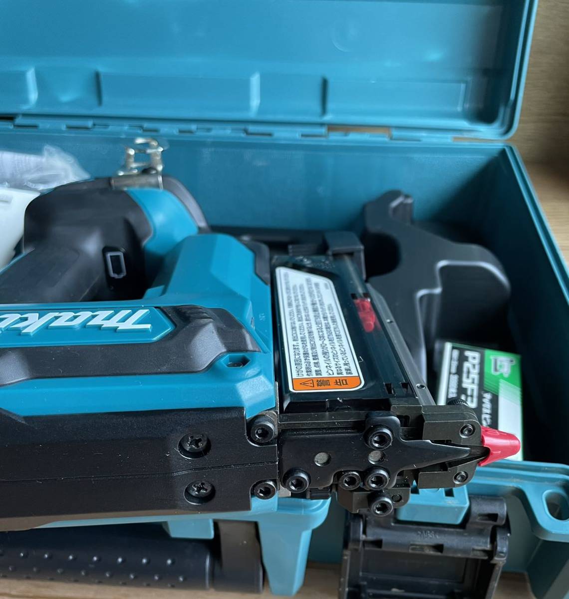 ◇マキタ Makita 充電式ピンタッカ 18V 本体+ケース PT353DZK 電動工具