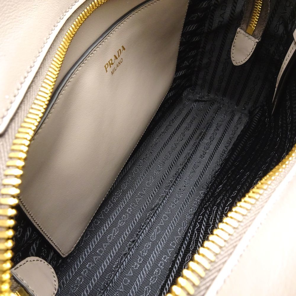 プラダ PRADA サフィアーノ 1BA113 2Wayバッグ レザー ARGILLA
