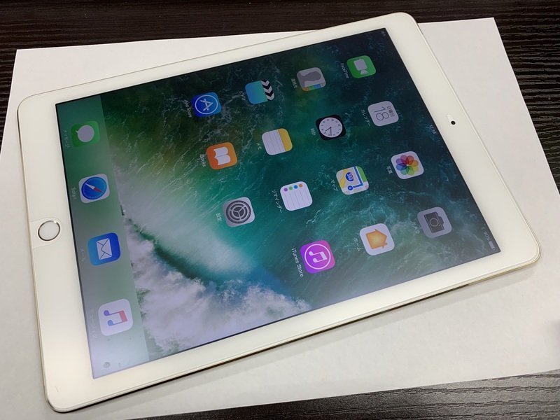 再CP816 SoftBank iPad Air 第2世代 Wi-Fi+Cellular 16GB ゴールド 判定○_画像1