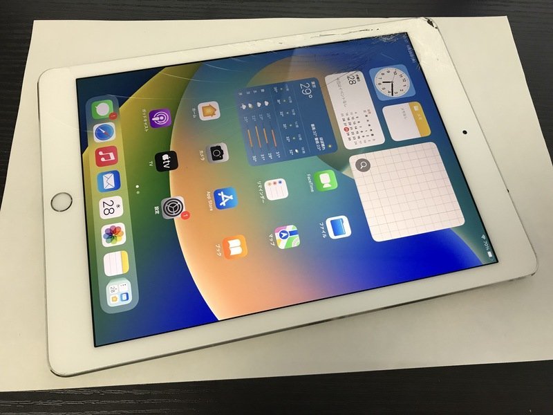 最高級 GE670 SIMフリー iPadPro 9.7インチ Wi-Fi + Cellular 32GB シルバー ジャンク iPad本体