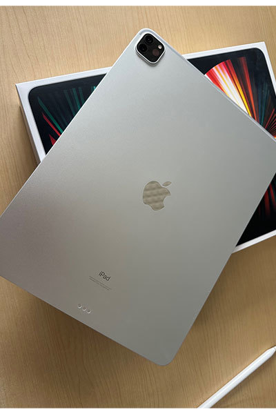 2☆美品☆iPad Pro 12.9インチ 第5世代 256GB☆Wi-Fiモデル☆シルバー