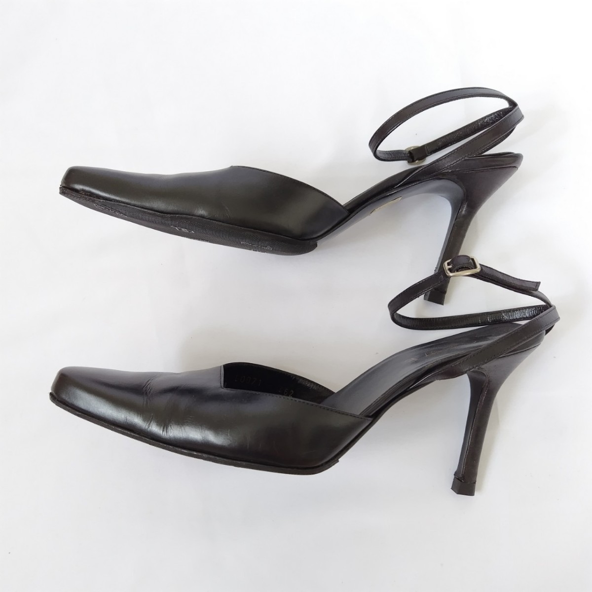 良品LOEWE【ロエベ】ストラップパンプス 黒 24-24.5㎝