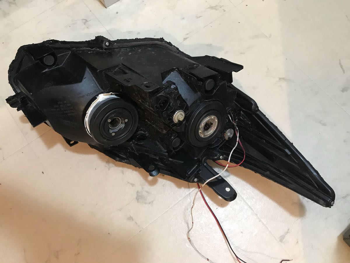 銷售最後機會普銳斯30大燈COB結冰和管道順序流動豐田PRIUS ZVW 30    原文:SALE ラストチャンス プリウス30 ヘッドライトCOB イカリング & チューブled シーケンシャル 流れる TOYOTA PRIUS ZVW 30