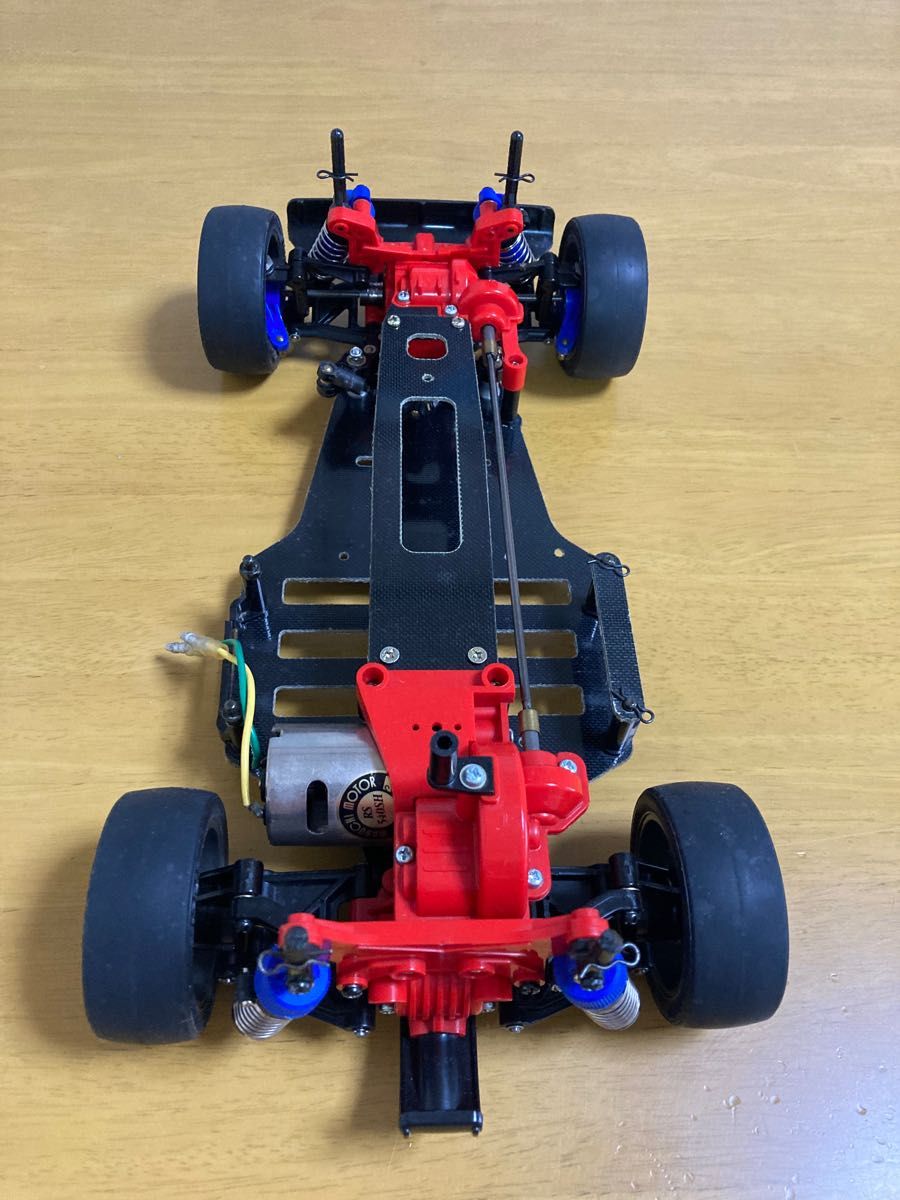 タミヤ TA02 FRPシャーシ(オプション装着)+ ボディ R32 GTR タミヤ TA02 FRPシャーシ(オプション装着)+ ボディ R32 GTR