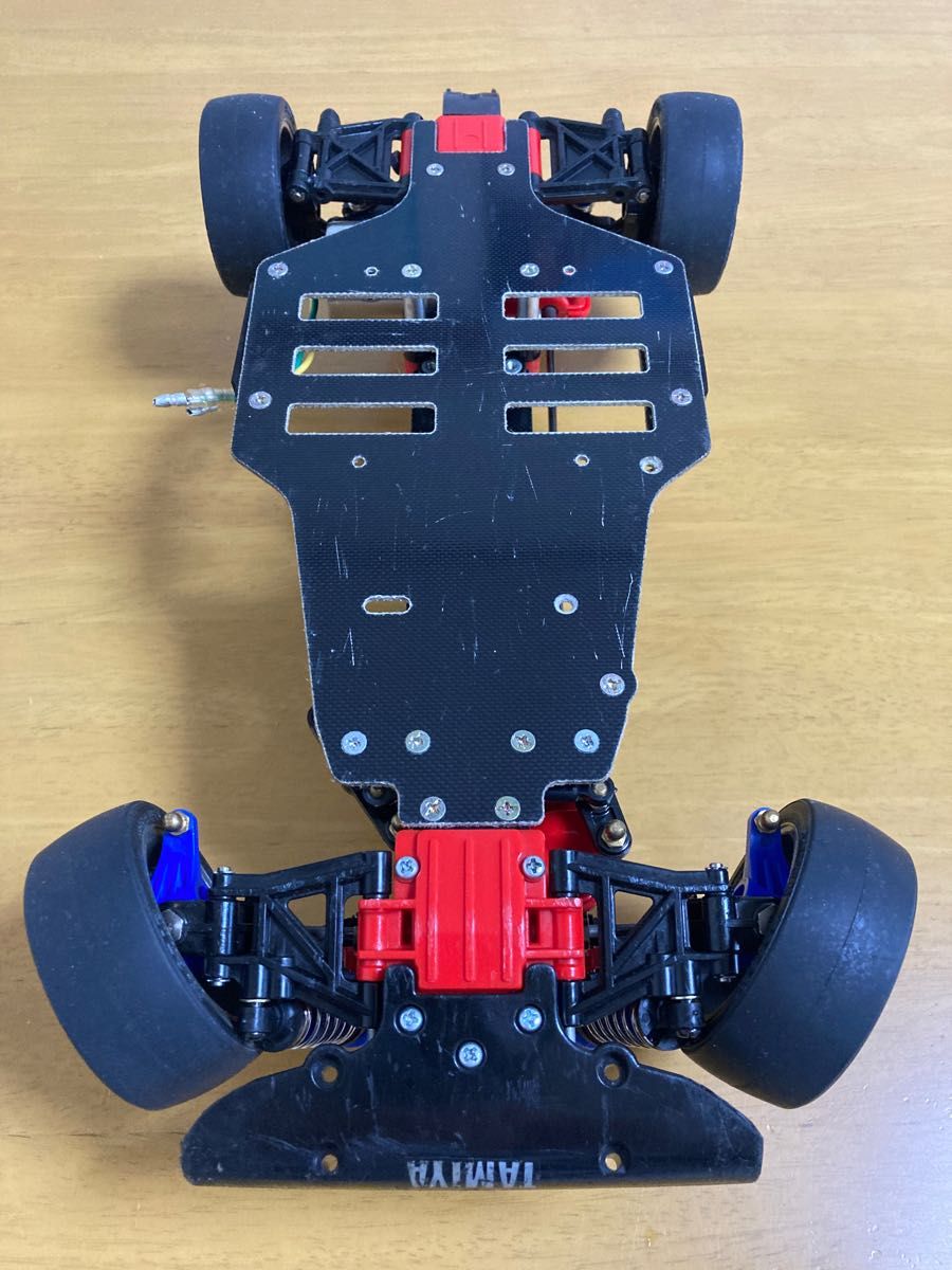 タミヤ TA02 FRPシャーシ(オプション装着)+ ボディ R32 GTR タミヤ TA02 FRPシャーシ(オプション装着)+ ボディ R32 GTR