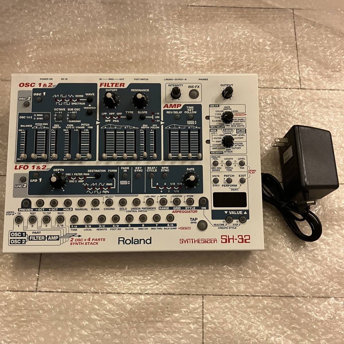 ヤフオク! - 【動作確認済み】Roland SH-32 シンセサイザー