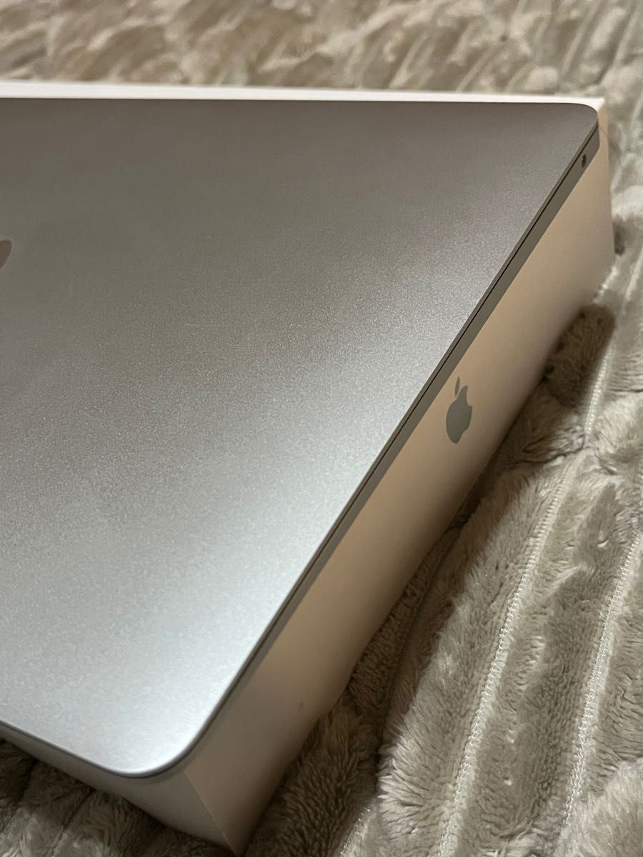 超美品 ほぼ未使用 MGN93J/A MacBook Air M1 13.3 インチ 8GB 256GB Apple