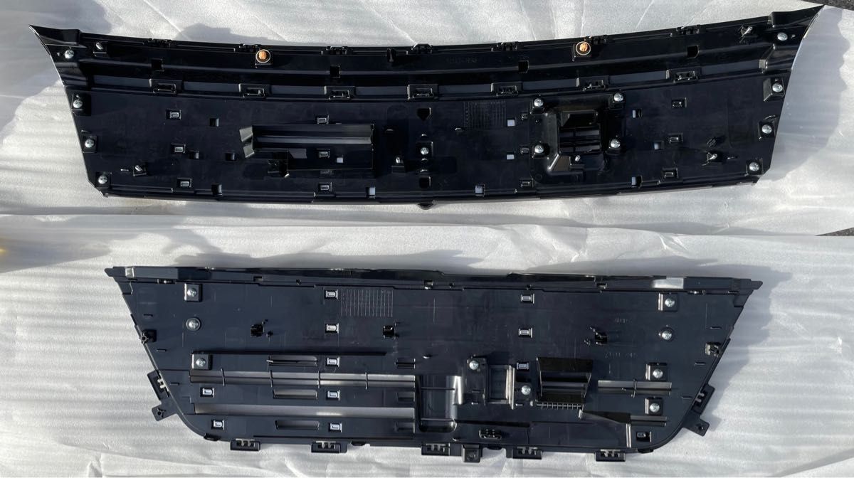 ☆新車外し☆超美品☆スズキ MK53S スペーシアカスタム フロントグリル 上下セット 71741-79R5 72111-79R5