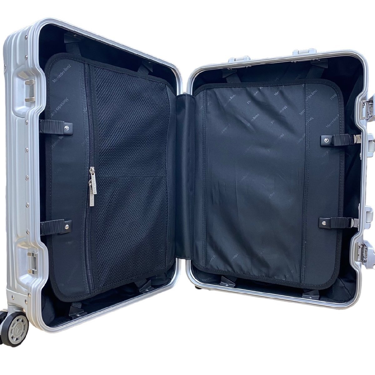 メルセデス・ベンツ 機内持込みアルミスーツケース - トラベルバッグ
