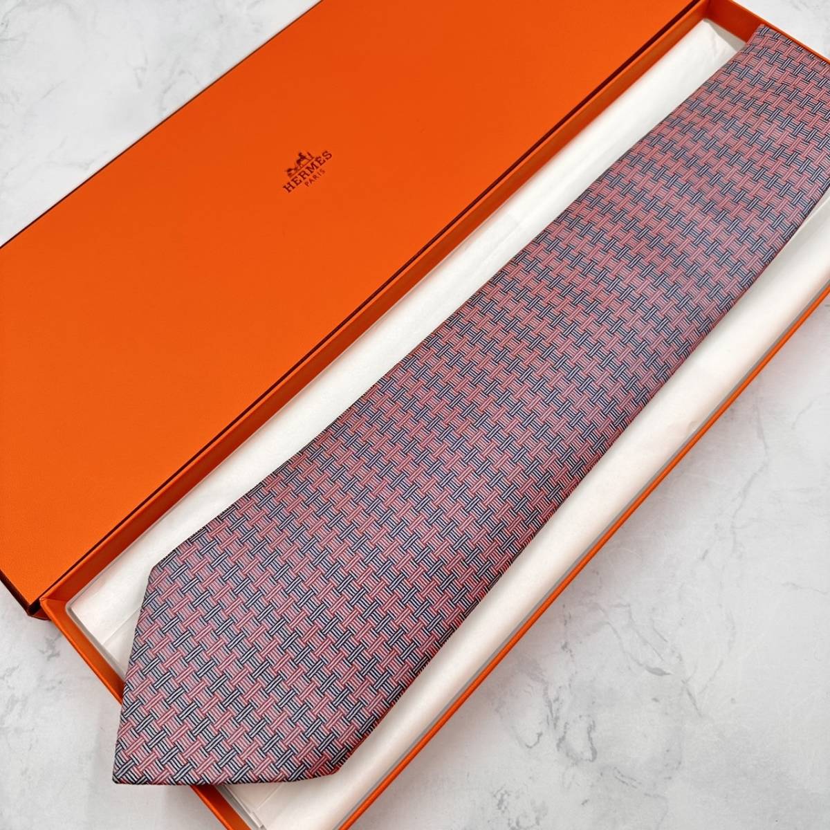 極美品 送料無料 現行 HERMES エルメス ネクタイ 高級シルク100% H柄 H