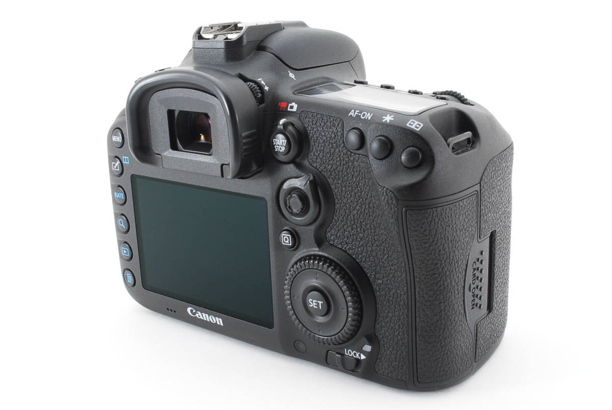美品】キャノン Canon EOS 7D MarkII マーク2 《ショット数3717回
