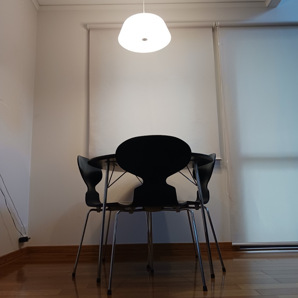 142000円 100 year anniversary dining set by Arne Jacobsen 142000円 100 year anniversary dining set by Arne Jacobsen