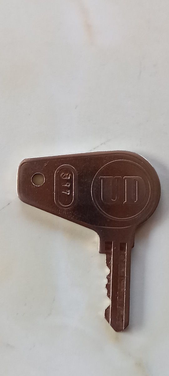  Nissan diesel old key car make unknown 