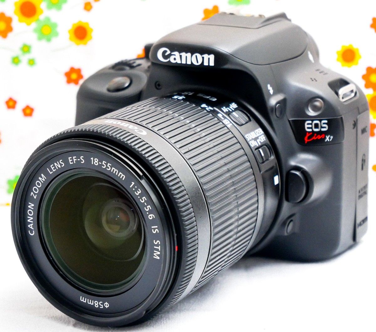 美品☆ Canon EOS Kiss X7☆スマホ転送☆高画質・動画撮影・超軽量-