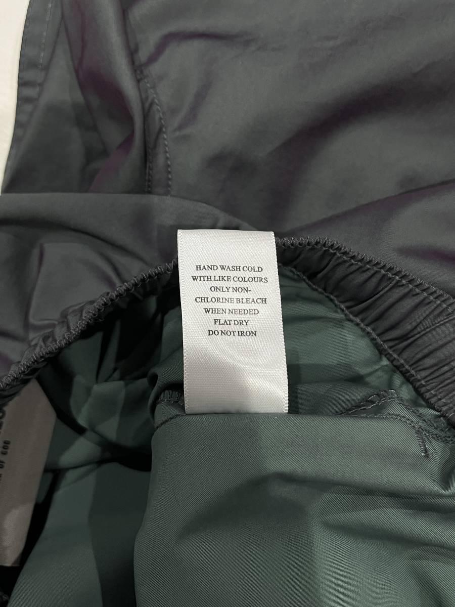 美品】エッセンシャルズ フェアオブゴッド ナイロン ハーフパンツ