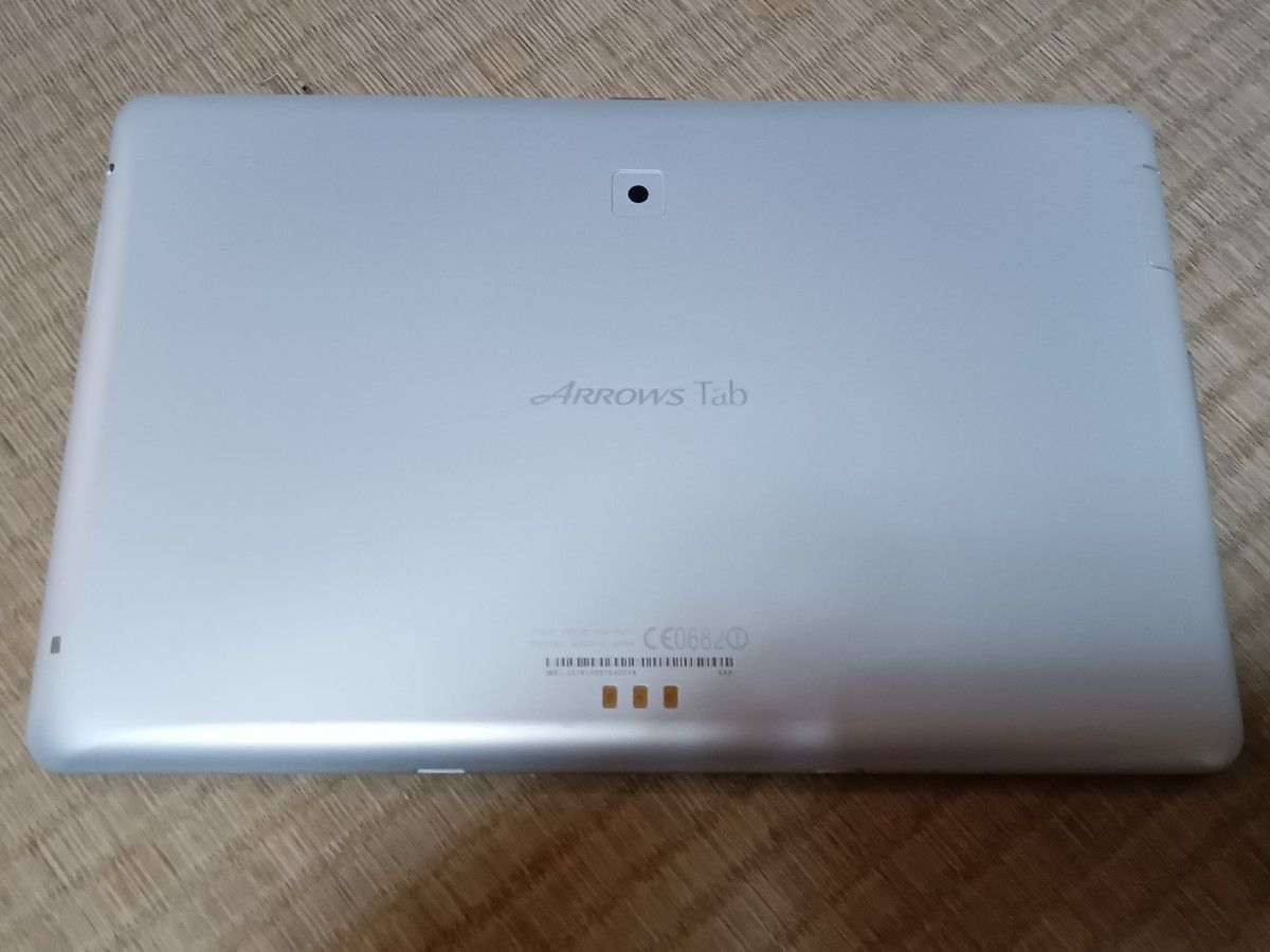 富士通 ドコモ タブレット 「ARROWS Tab LTE F-02F」｜PayPayフリマ