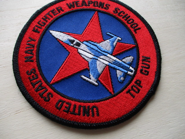 【送料無料】アメリカ海軍FIGHTING WEAPONS SCHOOL戦闘機兵器学校パッチF-5教官ワッペン/PATCHトップガンTOP GUN NFWSトムキャットNAVY M94_画像2