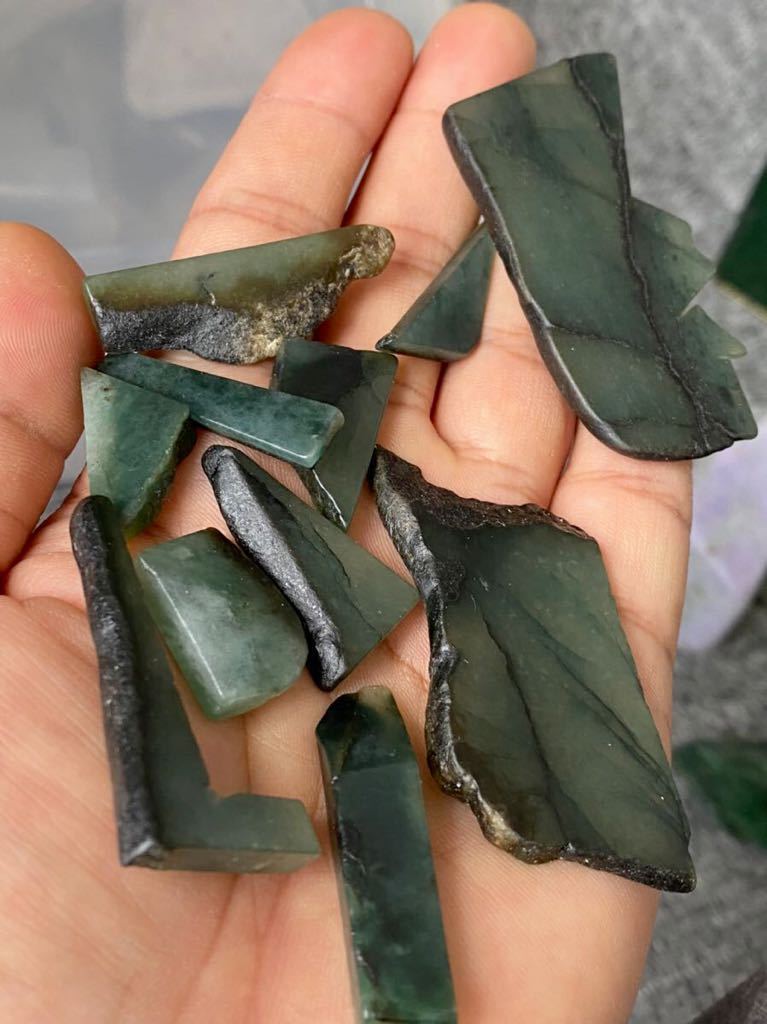 極上品!超希少!本糸魚川翡翠天然翡翠天然石ヒスイ、翡翠、 天然本