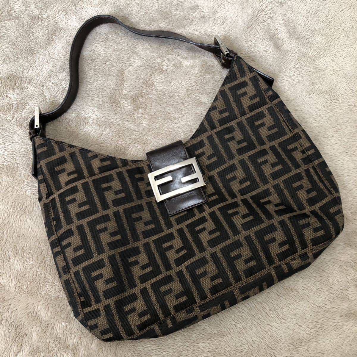 希少 美品 FENDI フェンディ ハンドバッグ マンマバケット ズッカ柄