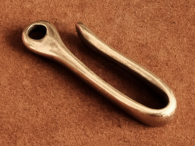 真鍮 ツリバリフック シャックルキーホルダー ( Mサイズ）かぎ針 ベルトフック ブラス メンズ レディース キーリング ゴールド_画像2