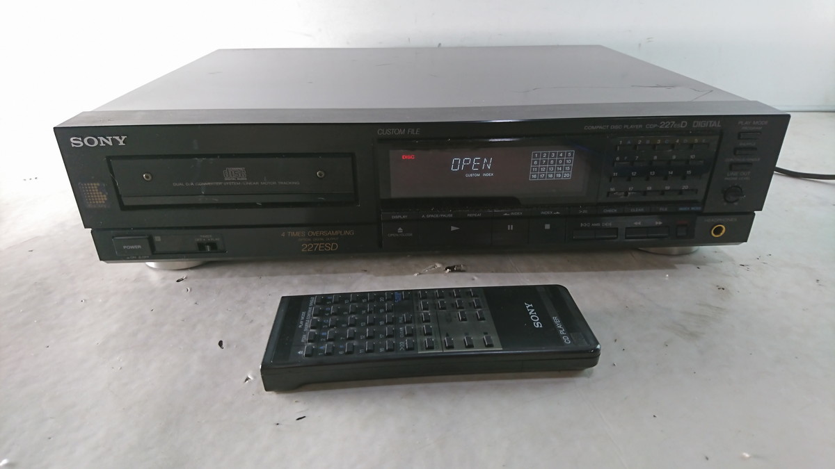ad6-0111 □SONY ソニー CDP-227ESD CDプレーヤー 通電は確認済