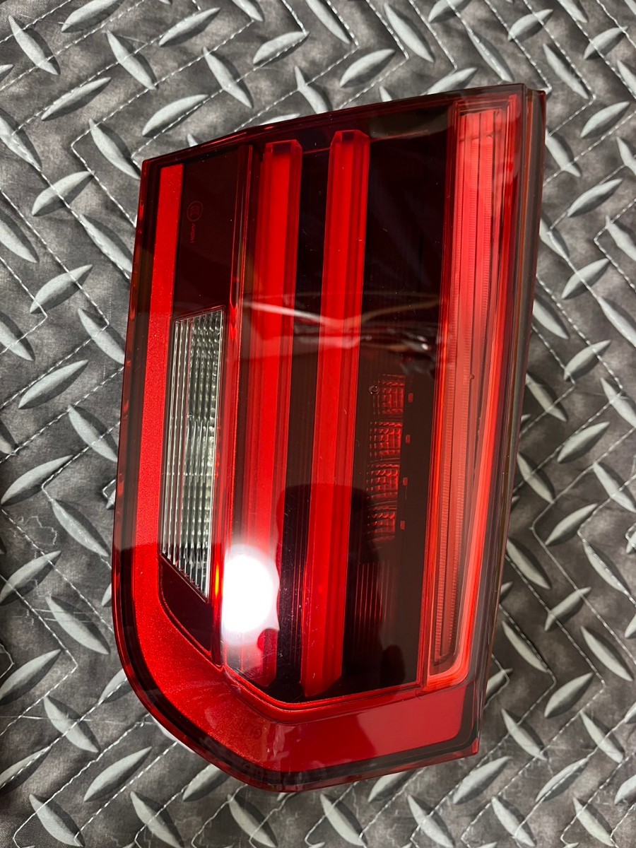 最新の激安 BMW3シリーズ f31 後期 純正 LED 純正LCI用Mperformance