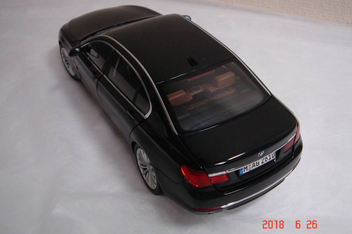 未使用新品BMW ７５０Liモデルカー１：１８黒（ミニカー）(BMW)｜売買