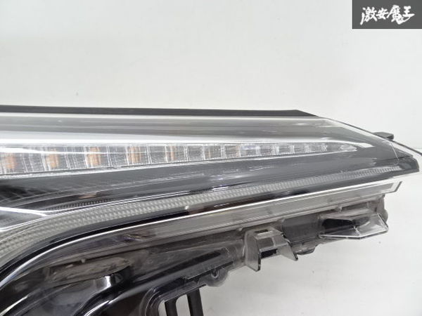 トヨタ 純正 NGX10 C-HR LED ヘッドライト ヘッドランプ 右 右側 運転席側 KOITO 10-101 打刻 4 訳有品 棚J-10_画像2