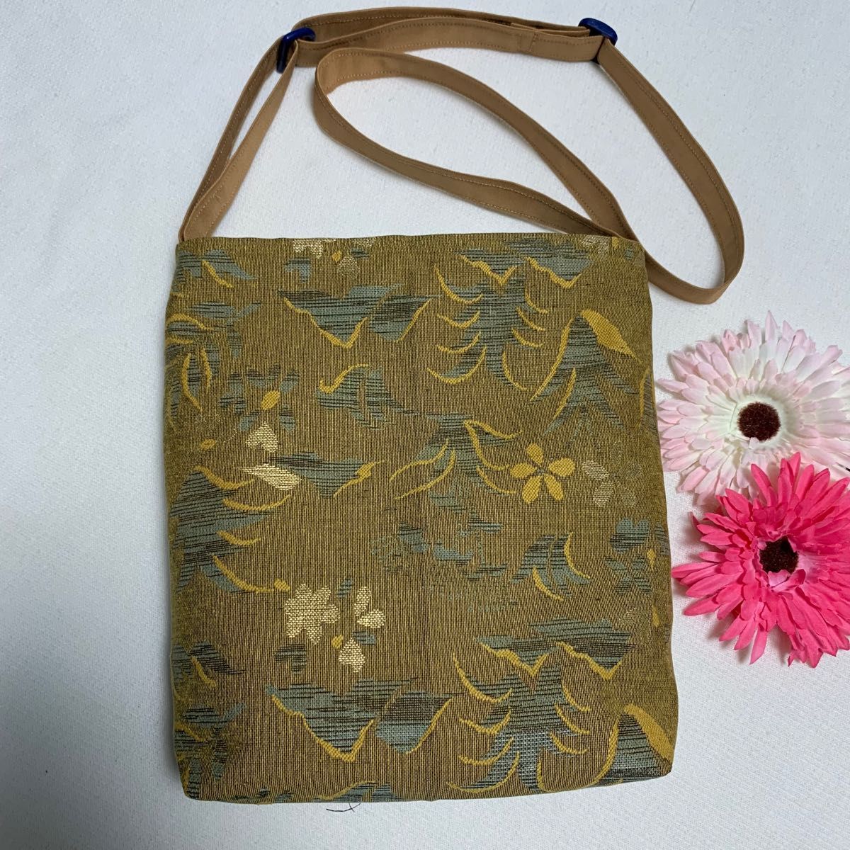 リメイクジュエ283 金茶色草紋柄B ハンドメイド 帯リメイク リメイクジュエ283 金茶色草紋柄B ハンドメイド 帯リメイク