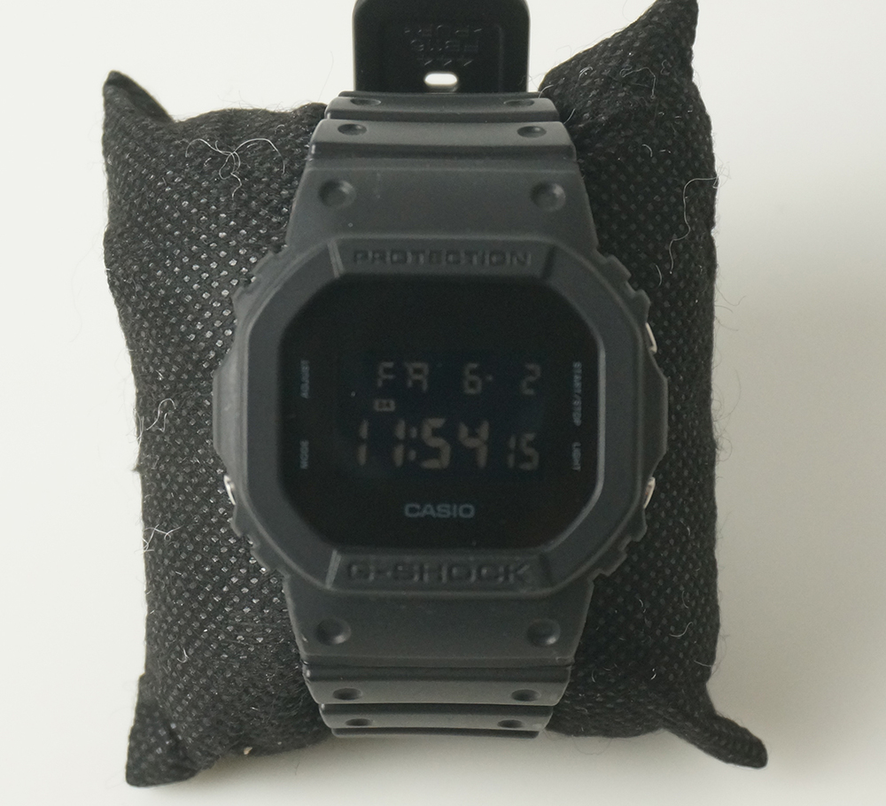 美品 G-SHOCK ジーショック CASIO カシオ 腕時計 DW-5600BB クォーツ スクエアフェイス ブラック デジタル_画像2