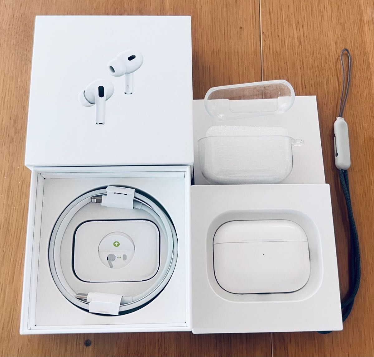 正規美品 Apple AirPods Pro 第2世代 MQD83J/A 新品専用透明ケースオマケApple保証2024年