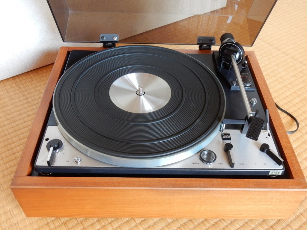 DUAL 1229 レコードプレーヤー ３速 アイドラー 動作品 中古 美品 _画像1