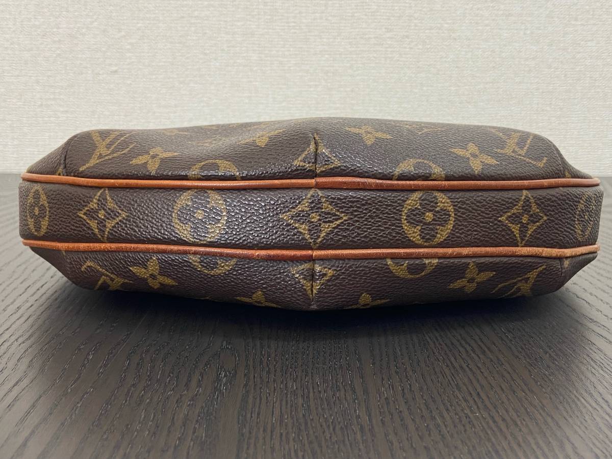 LOUIS VUITTON ルイヴィトン LV ポシェット クロワッサン PM