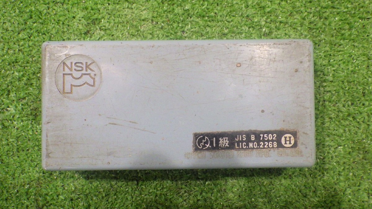 レトロ NSK 日本測定工具 マイクロメーター 品番不明 0-25 工具 大工道具 測定 測定器 測定工具 古い工具 中古品 現状渡し_画像5