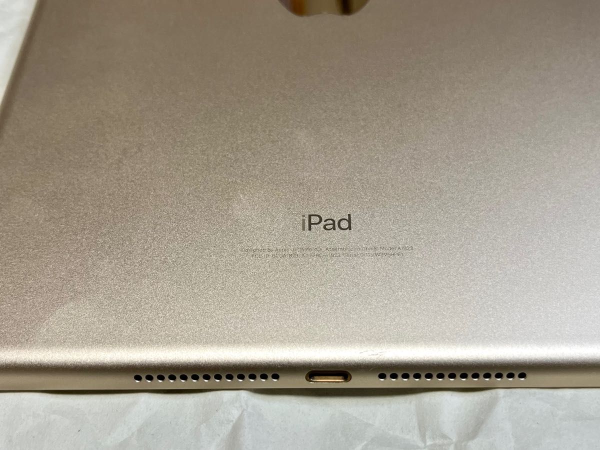 良品 iPad 5世代 32GB 9.7インチ ゴールド Simフリー iPad5 動作良好 2017年モデル