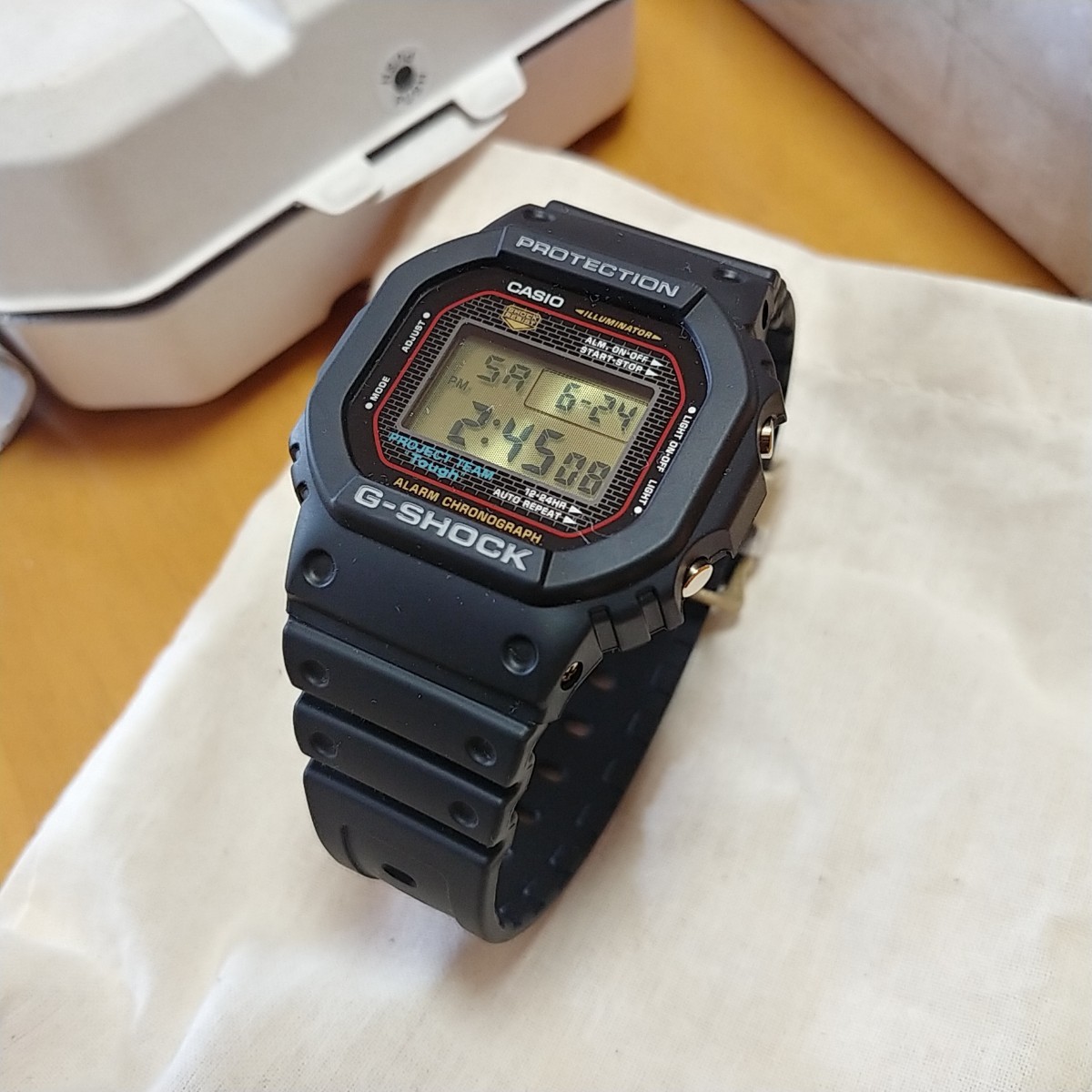 Yahoo!オークション - G-SHOCK DW-5040PG-1JR 未使用 40周...