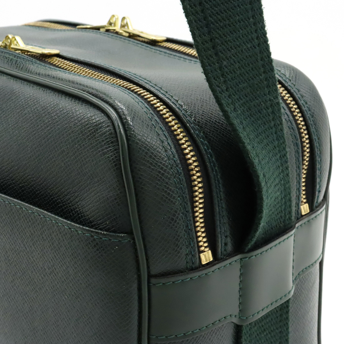LOUIS VUITTON ルイ ヴィトン タイガ リポーターPM ショルダーバッグ