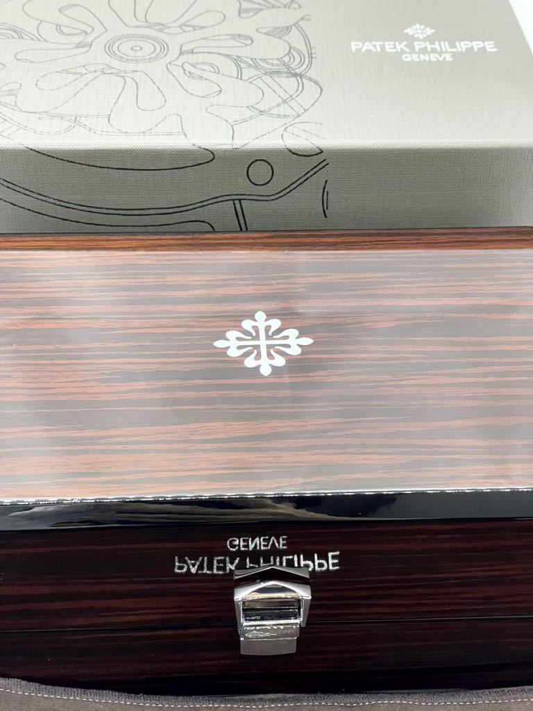 未使用品　パテックフィリップ　時計ケース　ダークブラウン　メンズ　カラトラバ　ノーチラス　木製　箱　ボックス