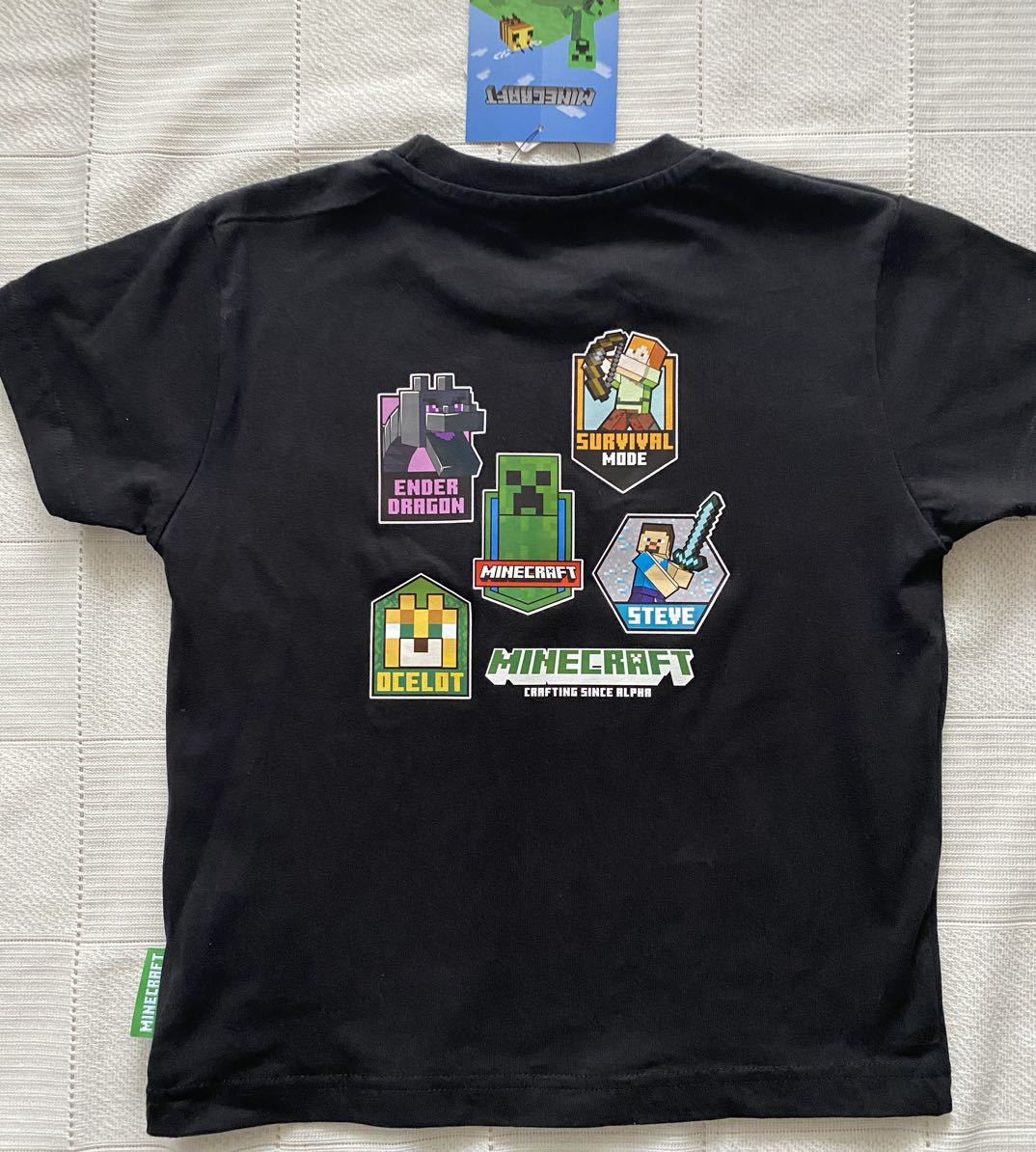 即決★新品120　MINECRAFT　半袖Tシャツ　マインクラフト　マイクラ　黒_背中側（バックプリント）です★