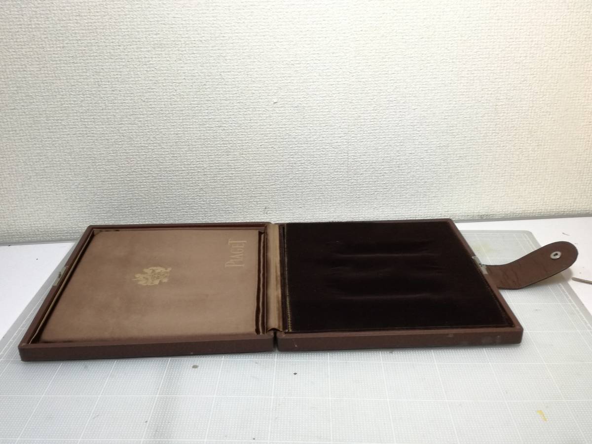 現状・廃業時計店備品 ピアジェ 外販用時計ケース ５本入れ用　watch carrying case for PIAGET_画像6