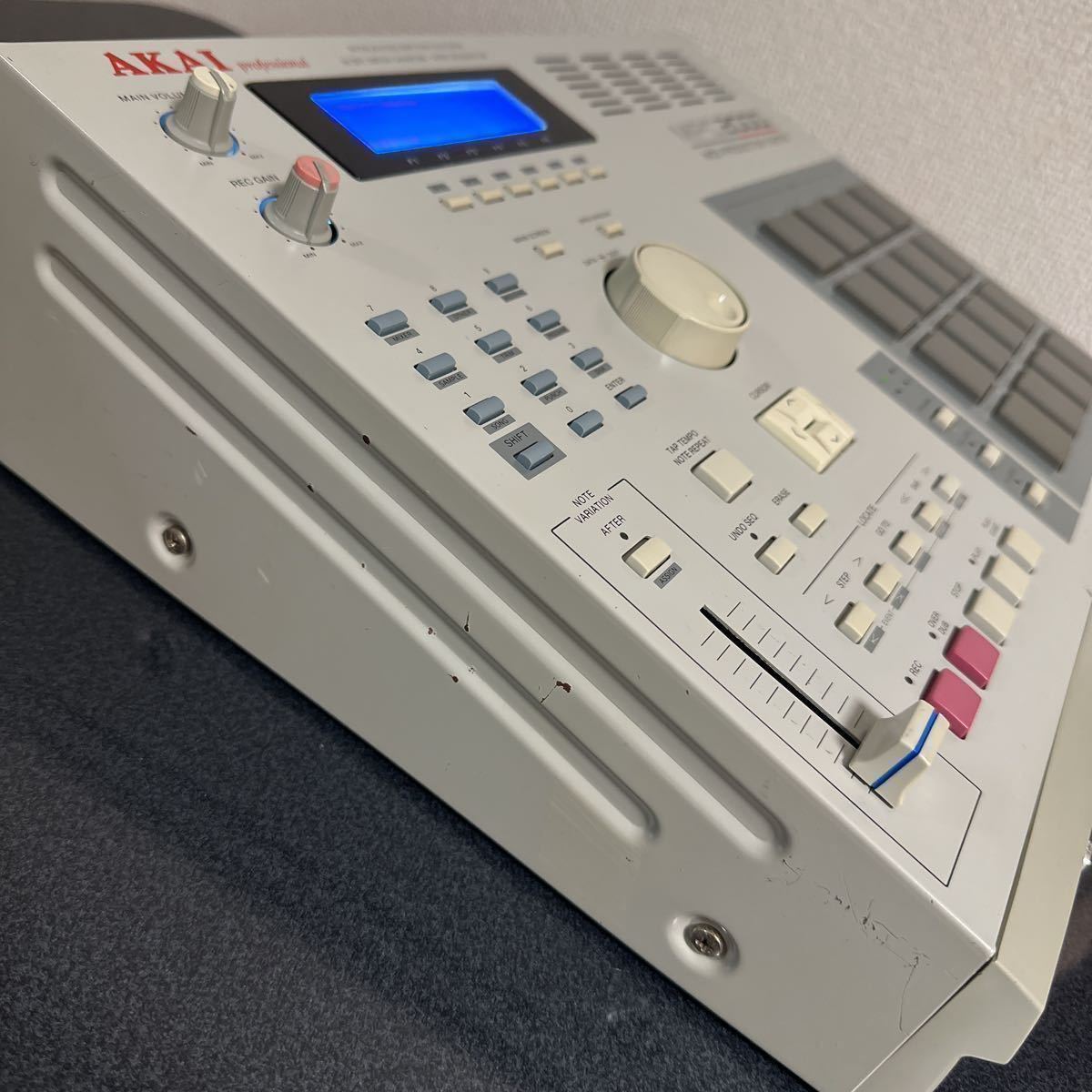 ◎ AKAI MPC2000 FDDエミュレータ搭載!ブルーLCD液晶!!メンテ済み