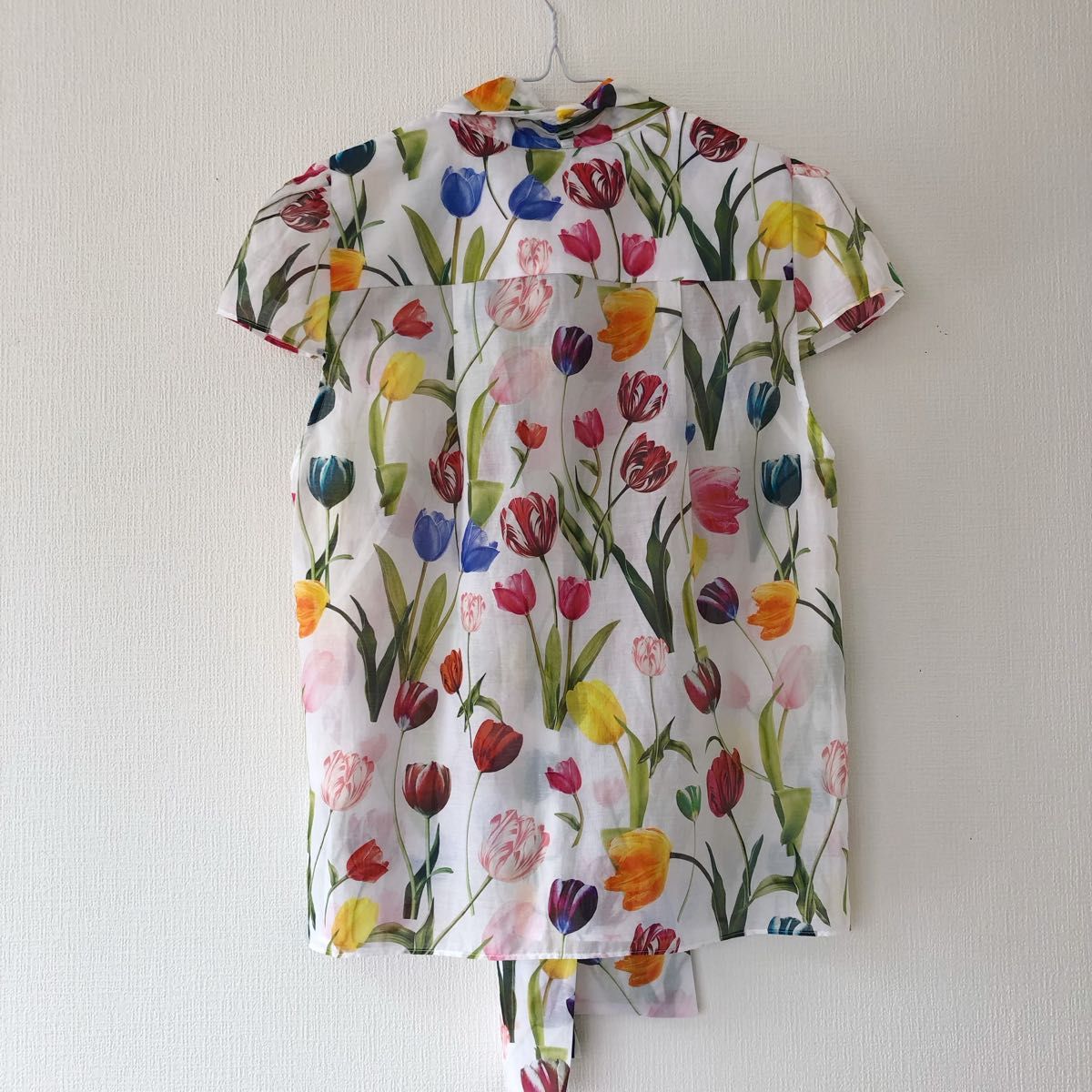 Alice Olivia Jeannie Tulip Print shirt S 新品、未使用