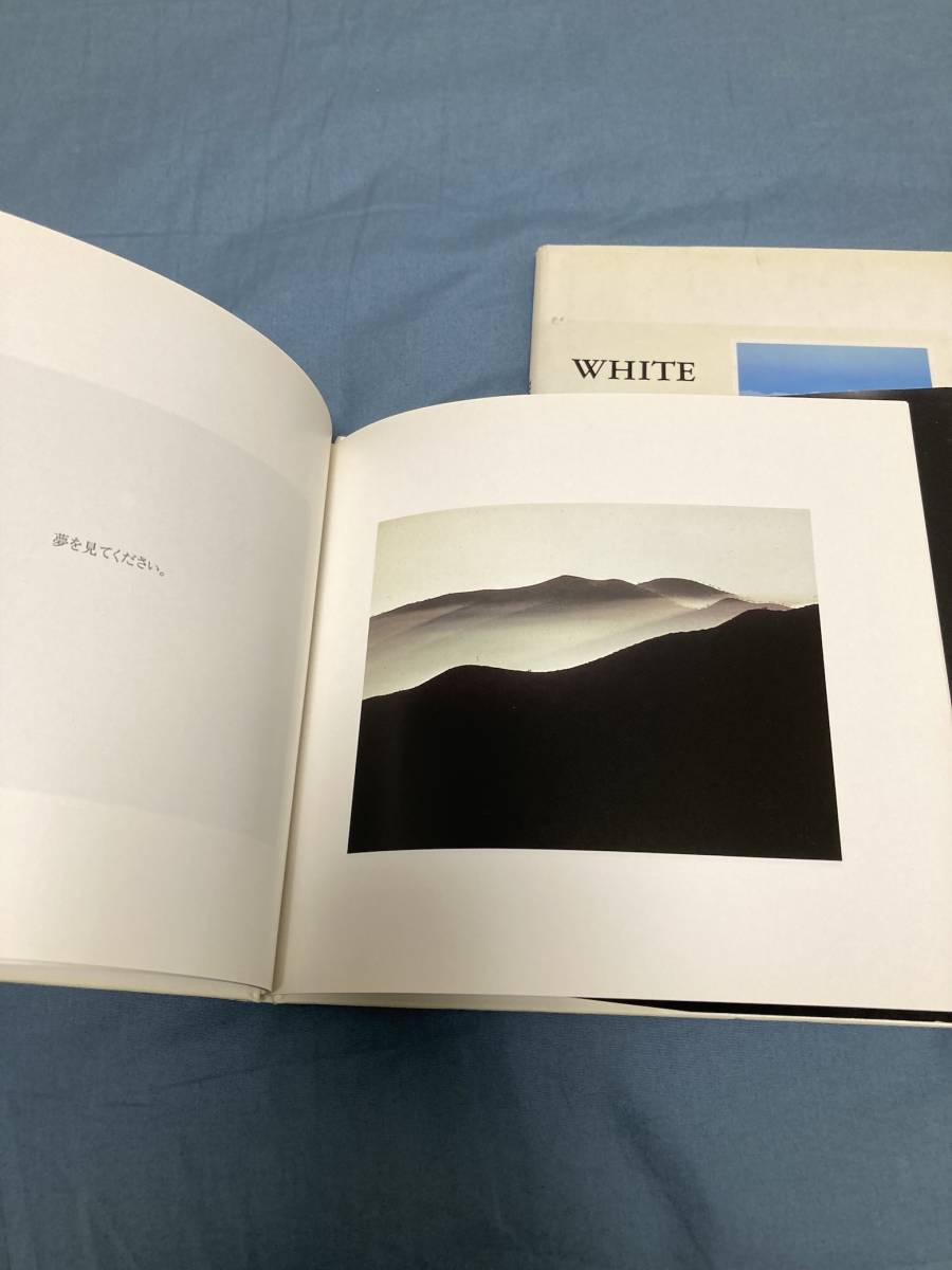 写真集「THE BOOK OF COLORS WHITE ホワイト」「THE BOOK OF COLORS BLACK ブラック」２冊セット_画像4