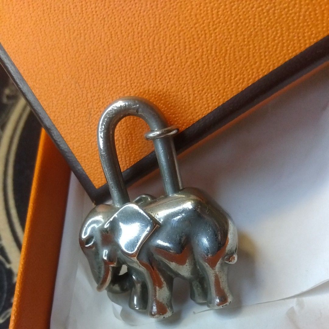 希少】【美品】エルメス ゾウ チャーム キーホルダー HERMES 象-