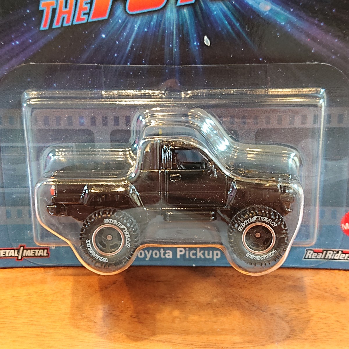 Hot Wheels 1987 toyota pickup バックトゥザフューチャー BACK TO THE FUTURE ホットウィール トヨタ ピックアップ ブリハイ USDM 2_画像2