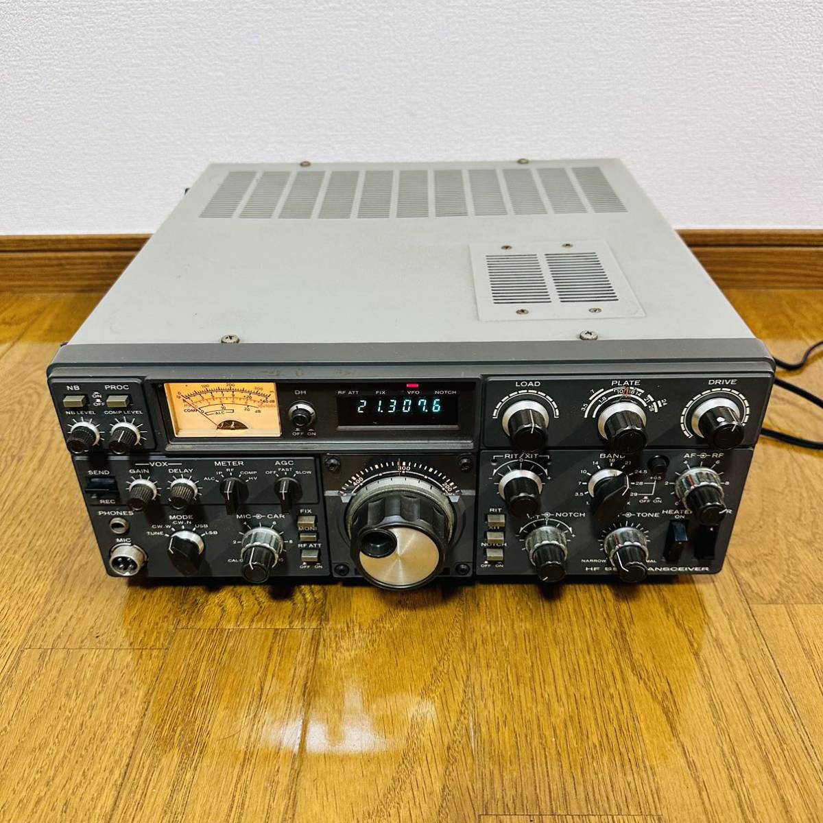 TRIO TS-830V 通電確認済 アマチュア無線 トランシーバー パワーアップ